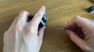 Боремся с софт-тач пластиком на Пасате б6. Замена кнопок стеклоподъемника на новые