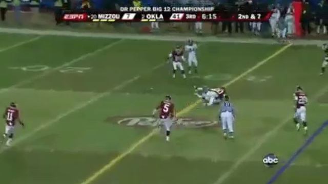 Quinton Carter's big hit on Jeremy Maclin and Chase Daniel смотреть онлайн