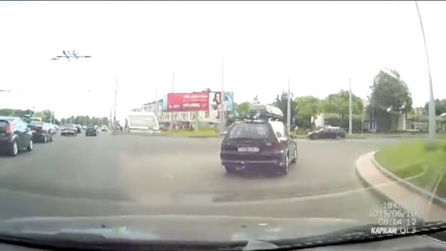 Поперек дороги. Антон и двойная сплошная. смотреть онлайн