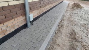 Особенности и тонкости устройства отмостки из тротуарной плитки