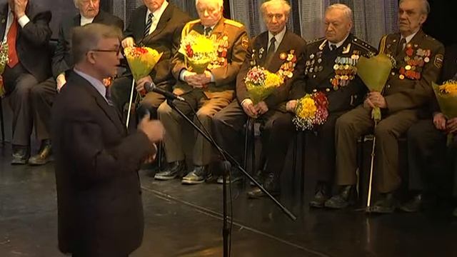 Поздравление ветеранов с 23 февраля и 8 марта.