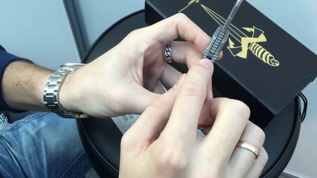 Посмотрим на Microtech Anax смотреть онлайн