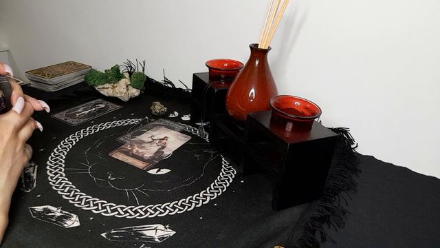 4 Королевы: Кто Сходит с Ума от Вашего Молчания и Безразличия?!. смотреть онлайн