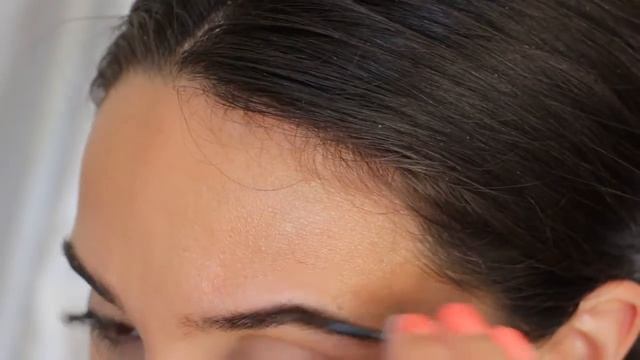 Benefit Give Me Brow VS Essence Make Me Brow смотреть онлайн