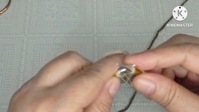 Красивый двухцветный узор... смотреть онлайн