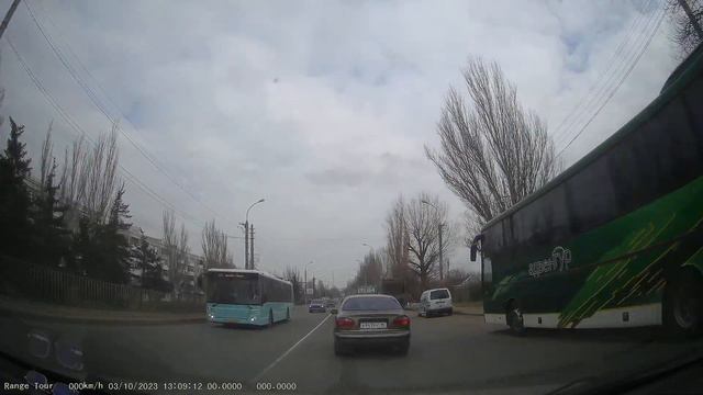 Луганск, ул. Линева, кв. Гаевого, ул. Советская. 2023 03.10 13:07 смотреть онлайн