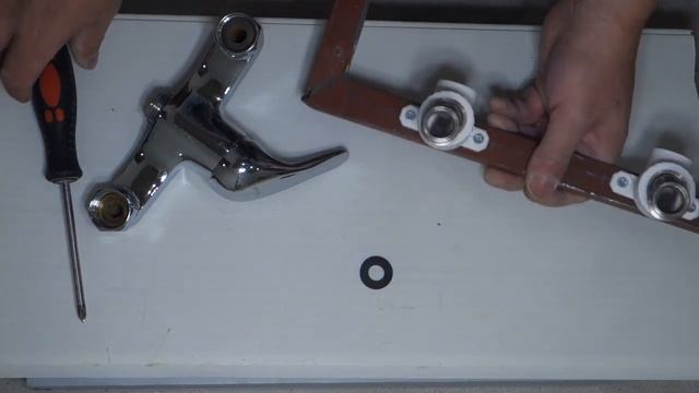 Как закрепить смеситель, гигиенический душ на коробе смотреть онлайн