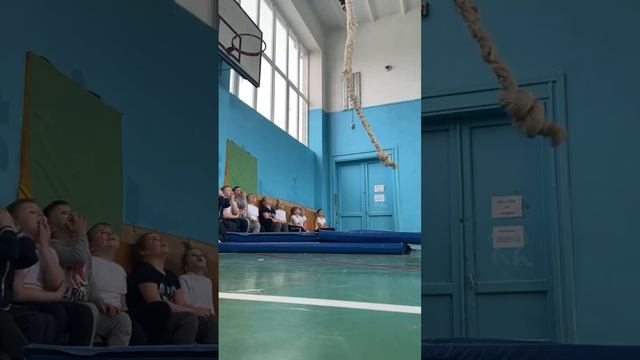 Учимся лазить по канату смотреть онлайн