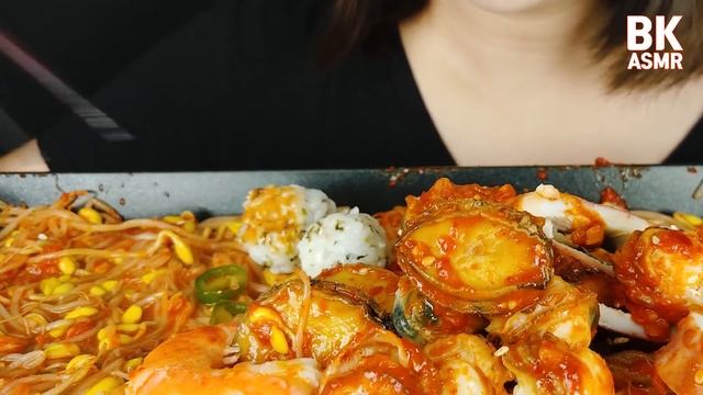 ASMR SPICY SEA FOOD (Squid, Shrimp,Conch, Scallops, Abalone, Bean Sprouts) EATING SOUNDS