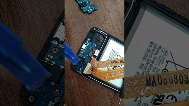 телефон самсунг а50. замена зарядки