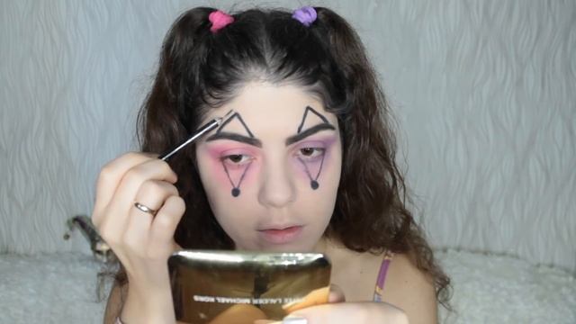 ПРОСТОЙ И БЫСТРЫЙ МАКИЯЖ НА ХЭЛЛОУИН | КЛОУН смотреть онлайн