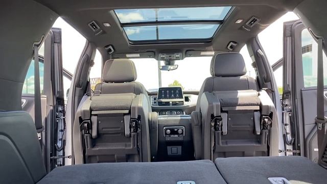 2021 Chevrolet Tahoe смотреть онлайн