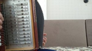 Разбор на гармони:"А жизнь моя течёт и катится"