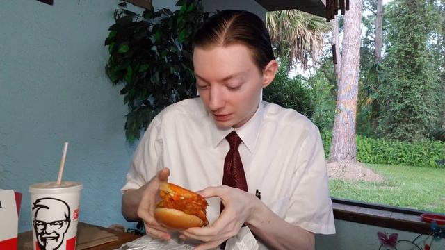 How Cheesy Is KFC's NEW Cheetos Sandwich? смотреть онлайн