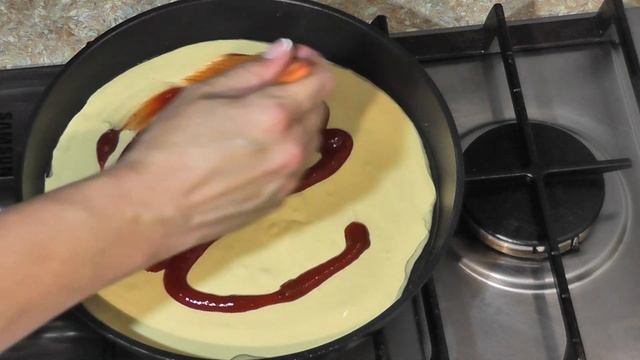 Пицца на сковородке очень просто и вкусно. // The pizza in the pan is very simple and delicious. смотреть онлайн