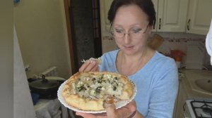 Домашнее видео. Готовлю пирог с окунем на Праздник. 7 апреля 2024 года.