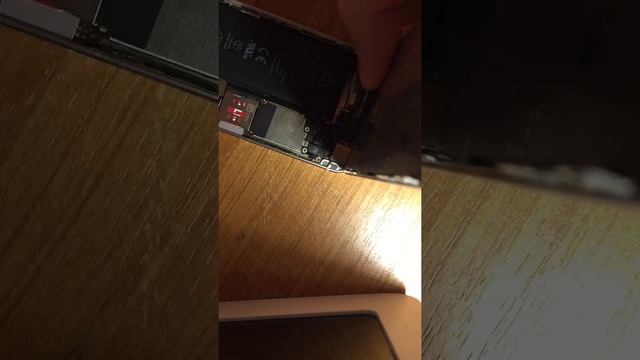 Проверка пломбы шлейфа iPhone смотреть онлайн