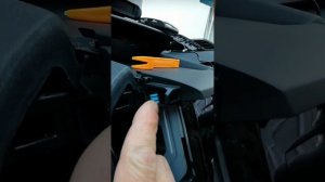 Как снять панель над магнитофоном (головным устройством) Subaru Impreza G4 2017г. GK, GT