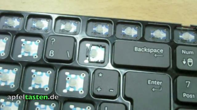 How to Replace a Key on Samsung R780 NC10 Q45 R580 R590 Q70 N150 смотреть онлайн
