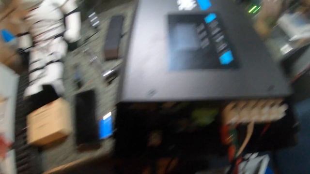 Renogy 2000 Watt Inverter Install/Unboxing/Testing смотреть онлайн
