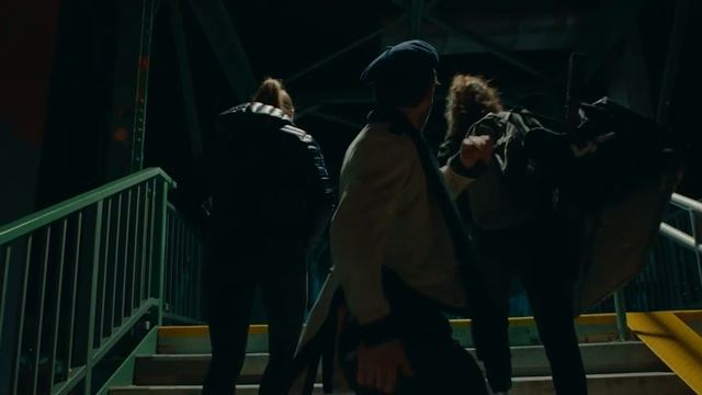 BREAKING THE ICE - Official Trailer смотреть онлайн