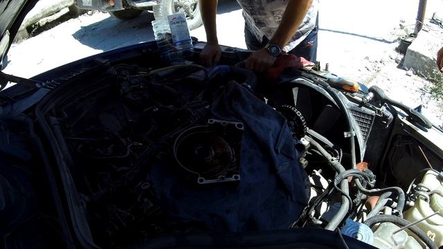 Как снять натяжитель цепи. Ремонт двигателя W124 m103 (часть 4) смотреть онлайн