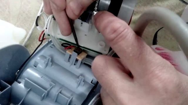 Ваш тонометр перестал мерить давление Ремонт тонометра своими руками смотреть онлайн