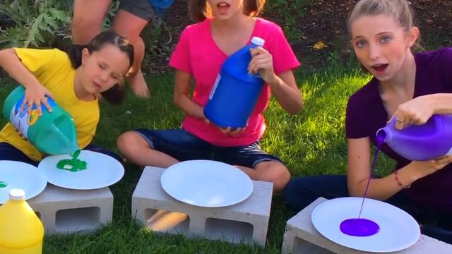 Learn English Colors! Rainbow Paint Ball Splash with Sign Post Kids! смотреть онлайн