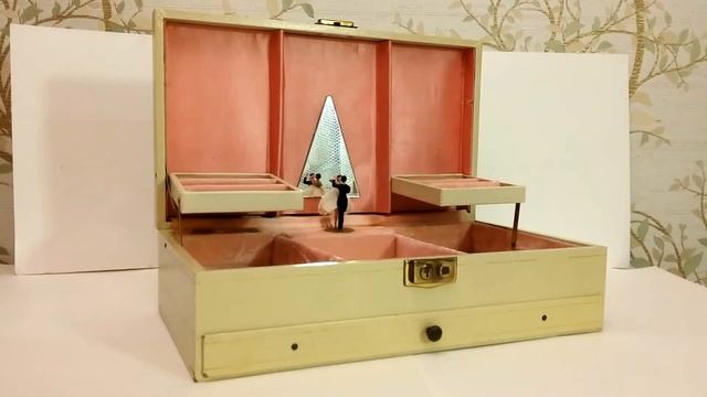 1950г Самая Большая Музыкальная Шкатулка с Танцующей Парой Механизм Заводной REUGE смотреть онлайн