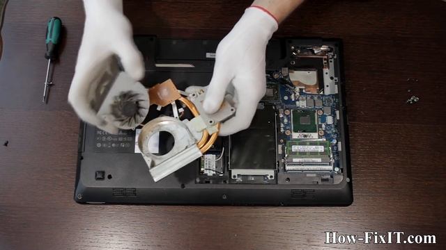 How to disassemble and fan cleaning laptop Lenovo G770 смотреть онлайн