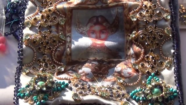 Инкрустация вышивки камнями смотреть онлайн