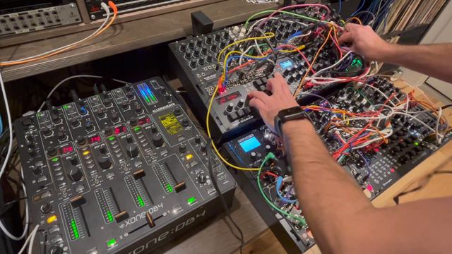 Improvisational Modular Techno Jam for March - Cosmix Pro mixer, Allen and Heath Db4, Erica Synths смотреть онлайн