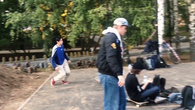 Катаюсь в новых Скейт-парках Нижнего Новгорода?скейт-влог? смотреть онлайн