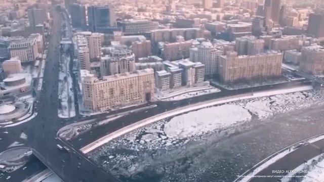 Москвичам посоветовали не убирать далеко зимнюю одежду смотреть онлайн