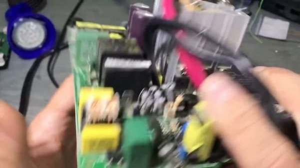 CyberPower CPS1000E, безперебійник з синусом.