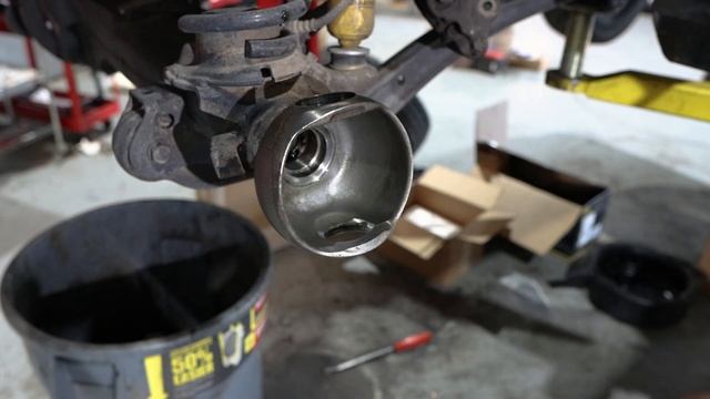 Fj80 Front differential going back together смотреть онлайн