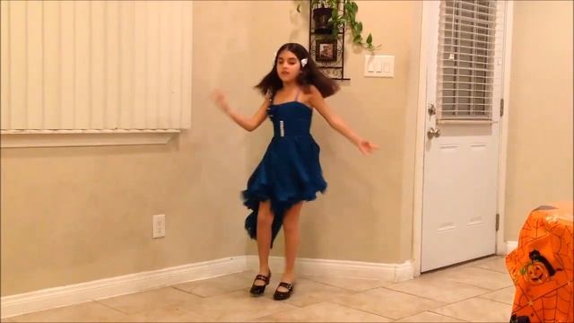 Desposito dance by Roya смотреть онлайн