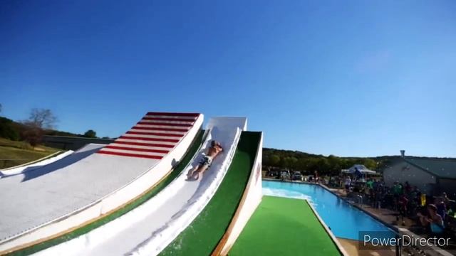 Экстремальные развлечения (прыжки с горки в воду) смотреть онлайн