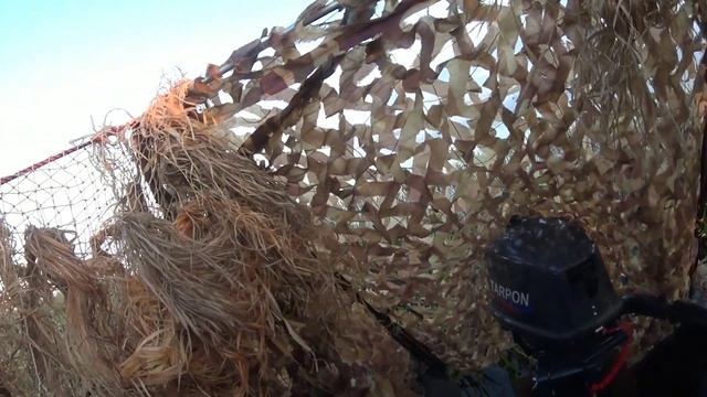 Выбрались на утреннюю зорьку добыть утаков. Охота на утку на озере. смотреть онлайн