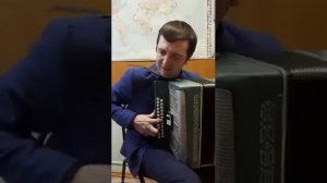 Despasito на гармони.