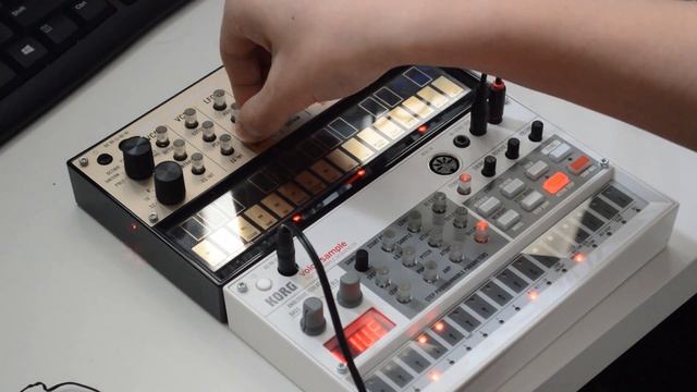 Volca Drum and Bass Jam 'Iterate' смотреть онлайн