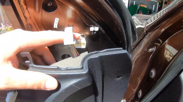 Replace Toyota Tundra Mirror [4K] смотреть онлайн