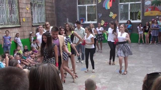 Танец Вожатиков Флешмоб в санатории Крупской смотреть онлайн
