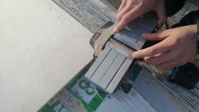 Электро рубанок макита KP0810C смотреть онлайн