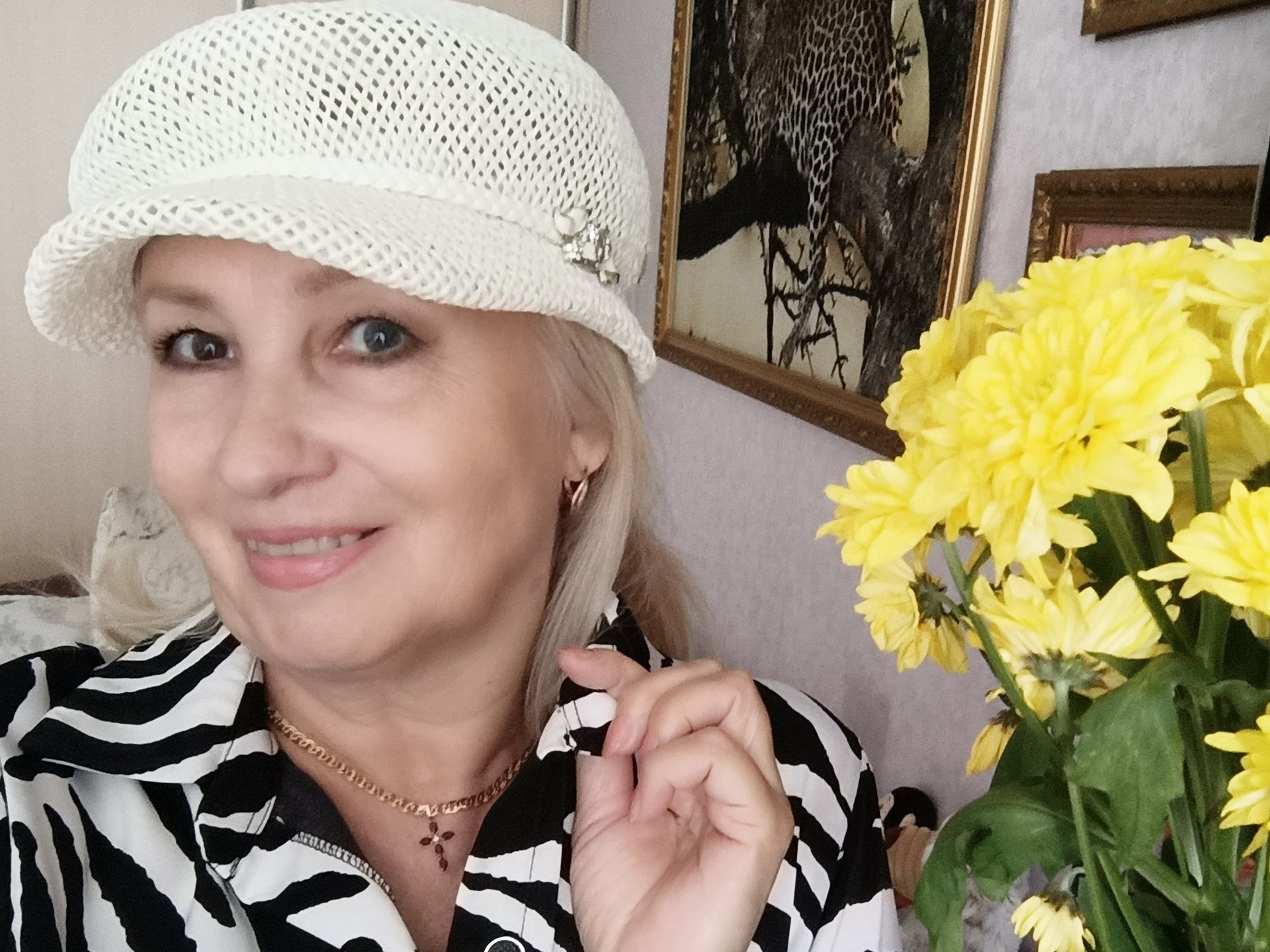 VLOG❓ ПОЧЕМУ МЫ ПЕРЕЕХАЛИ? КУПИЛА КЛАССНУЮ ШЛЯПКУ на WB? смотреть онлайн