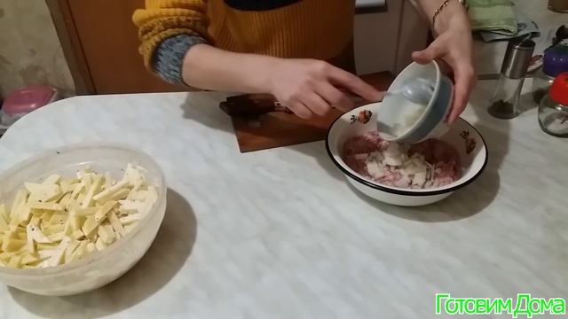 Картофель с фаршем и сметаной фирменный ужин два в одном смотреть онлайн