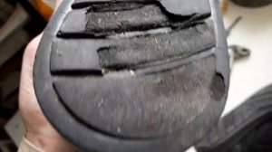 Ремонт подошвы кроссовок своими руками. Ремонт в домашних условиях летних ботинок. Часть1