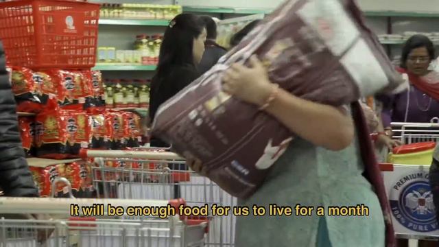 WATCH AS WE TAKE HOMELESS ‪#NEPALEARTHQUAKE‬ VICTIMS IN KATHMANDU ON A SHOPPING SPREE. смотреть онлайн