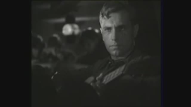 Марк Бернес - Тёмная ночь | Mark Bernes - Temnaya Noch (Два Бойца) Superb Russian Song смотреть онлайн