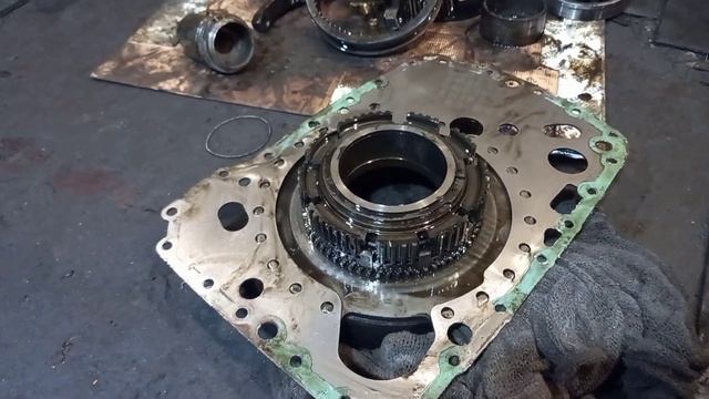 попадос на коробку снятие, и разборка ZF16 смотреть онлайн